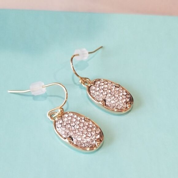 Goldtone Hanging Earring New - Picture 6 of 8